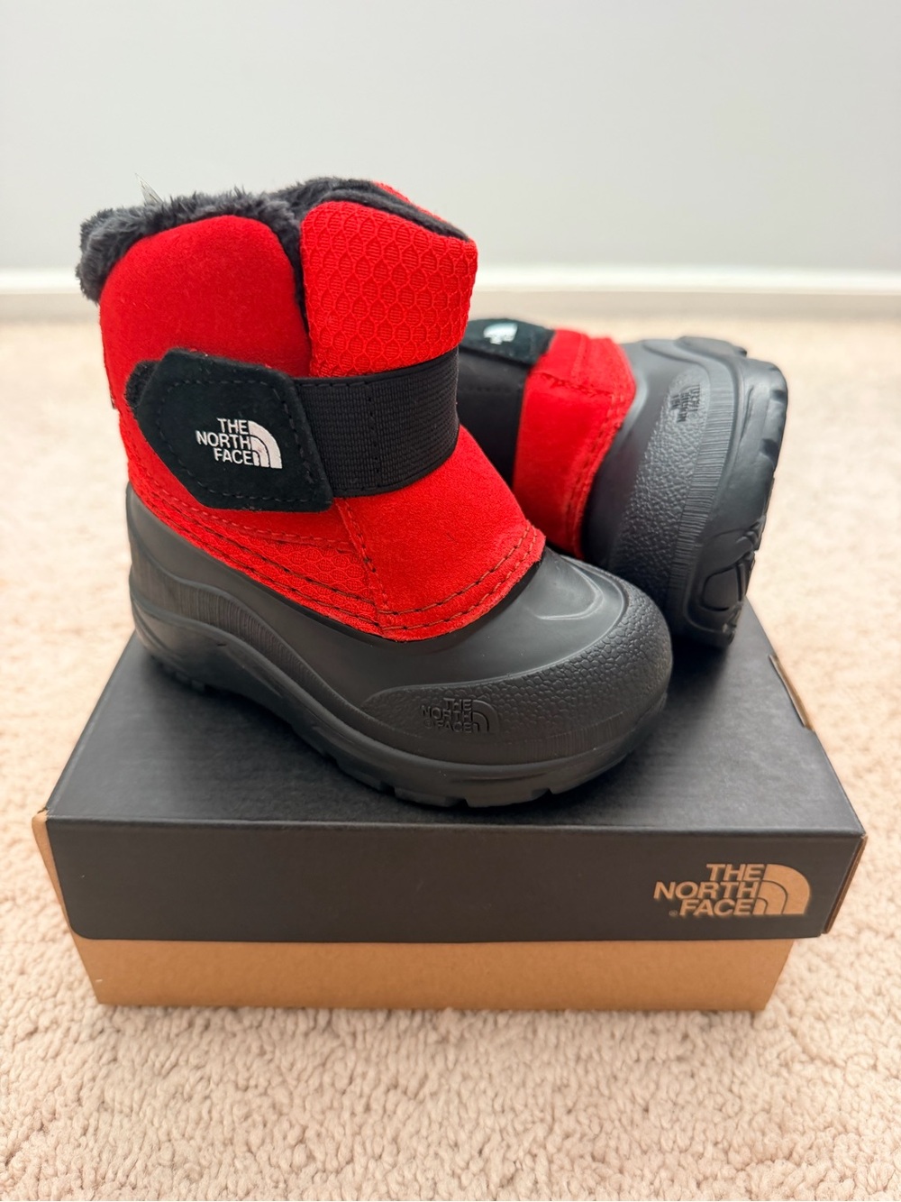The North Face Toddler Red and Black Insulated Snow Boots | Size 6